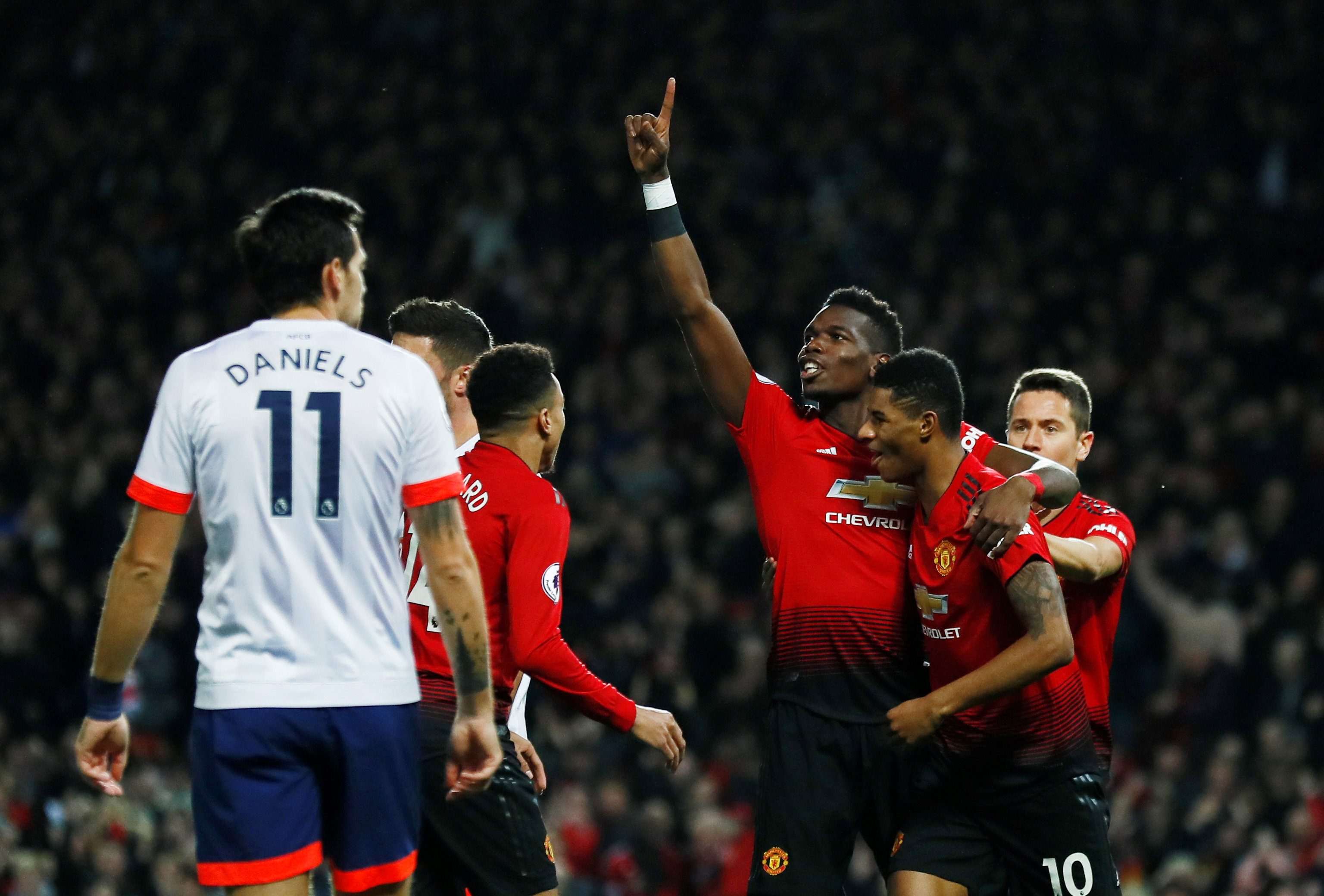 在中场需要 在中场需要